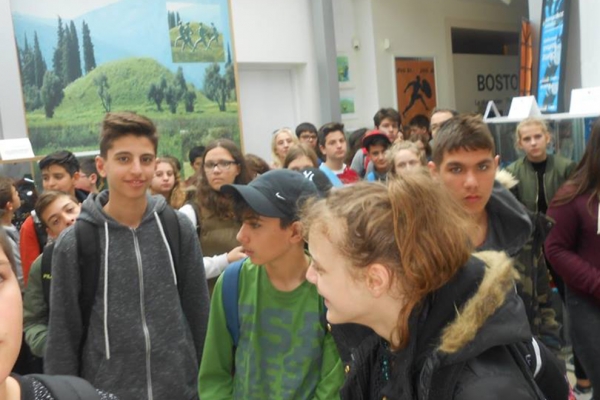 Μαθητές από το 11ο Γυμνάσιο Ιλίου επισκέφτηκαν το Μουσείο Μαραθωνίου Δρόμου