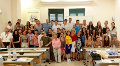 ΔΕΛΤΙΟ ΤΥΠΟΥ - Το «Θερινό Σχολείο για Νέους Ομογενείς», που συμμετέχει με μεγάλη επιτυχία η Εθνική Ολυμπιακή Ακαδημία της Ελλάδας (ΕΘΝ.Ο.Α.), συνεχίζεται καθημερινά έως τις 8 Αυγούστου 2015