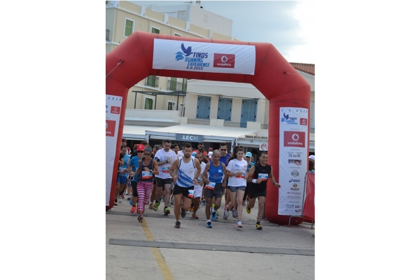 ΔΕΛΤΙΟ ΤΥΠΟΥ - Με τους βετεράνους Δούση και Καλυβιώτη ο ΣΔΥΜ στο Tinos Running Experience 2015
